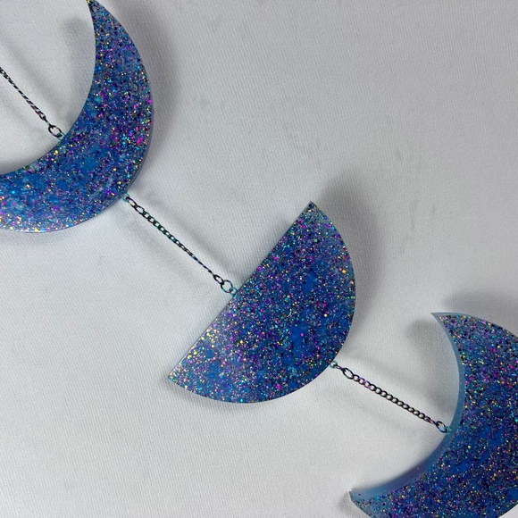 Resin moon phase wall hanging - Picture 4 of 13